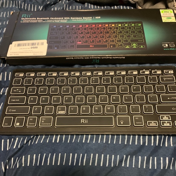 Rii Multimedia Bluetooth Keyboard with Rainbow Backlit - Picture 2 of 2